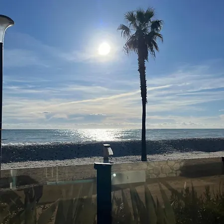 빌라 Magnificent Beachfront *