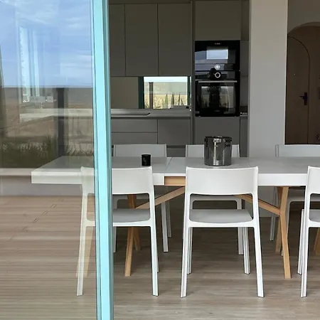 빌라 Magnificent Beachfront
