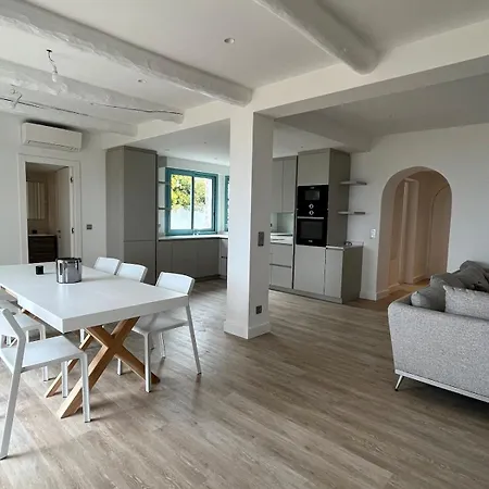 Magnificent Beachfront * Villeneuve-Loubet